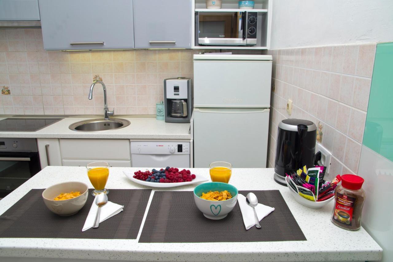 Apartment Port View-5 Min From Center Split Bagian luar foto