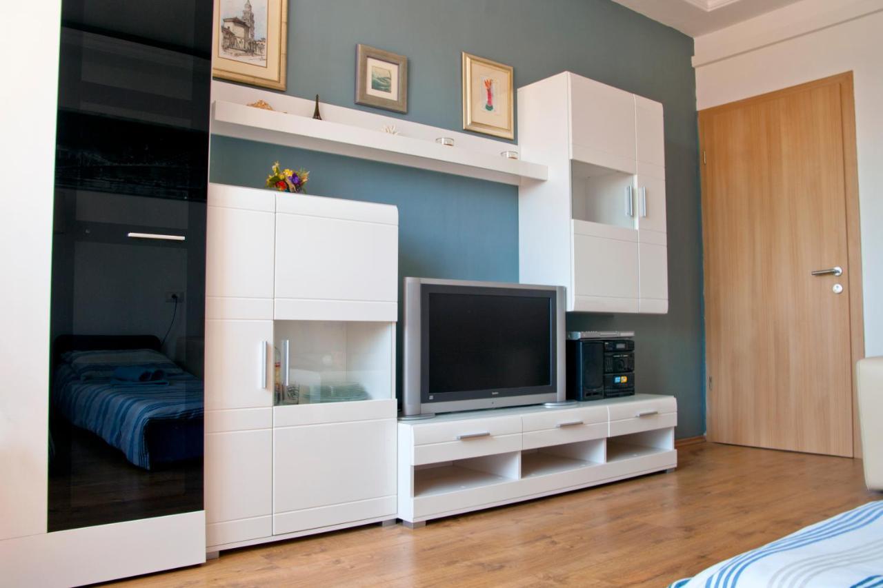 Apartment Port View-5 Min From Center Split Bagian luar foto