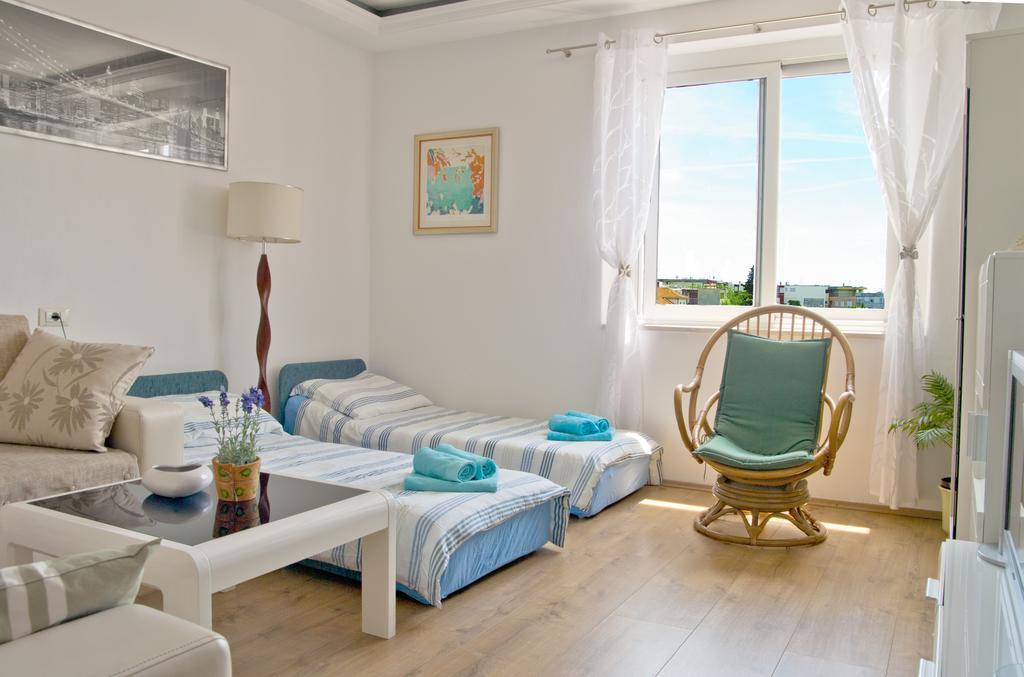 Apartment Port View-5 Min From Center Split Ruang foto