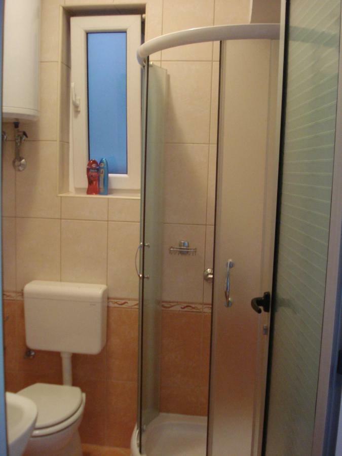 Apartment Port View-5 Min From Center Split Bagian luar foto