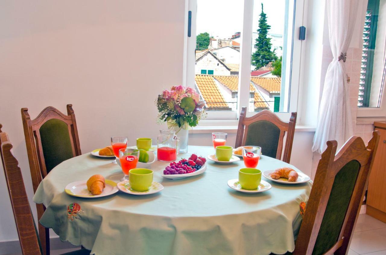 Apartment Port View-5 Min From Center Split Bagian luar foto