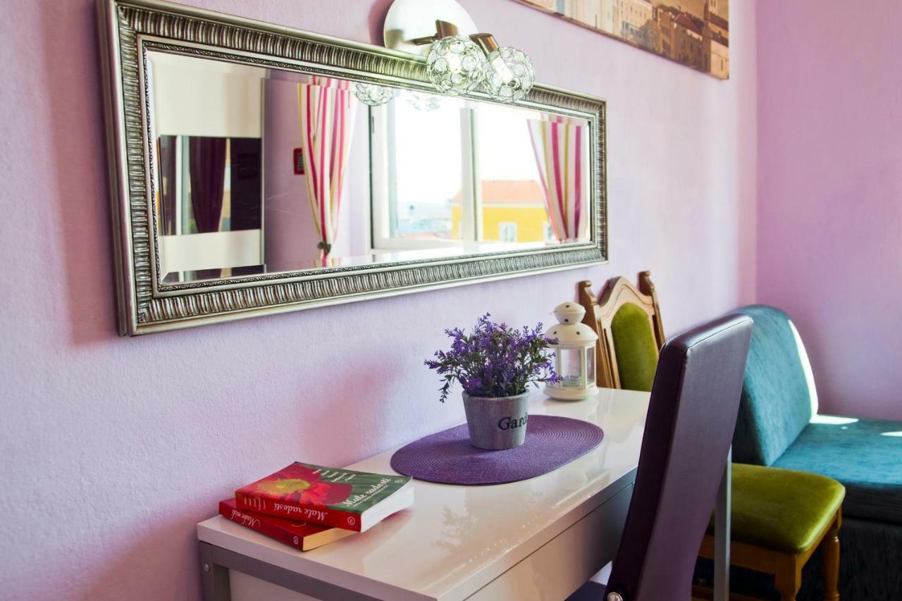 Apartment Port View-5 Min From Center Split Bagian luar foto