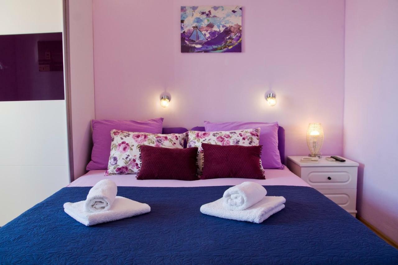 Apartment Port View-5 Min From Center Split Bagian luar foto